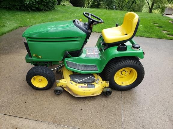 Image of John Deere GT245 equipment image 3