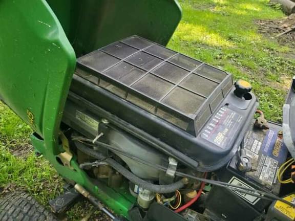 Image of John Deere GX345 equipment image 4