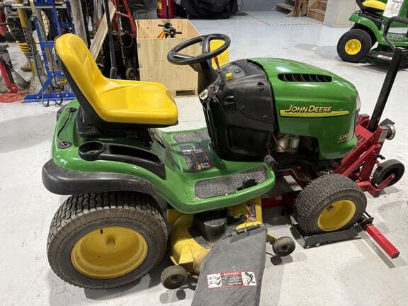 Image of John Deere L130 Primary image