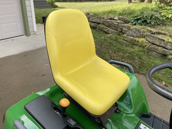 Image of John Deere X585 equipment image 4