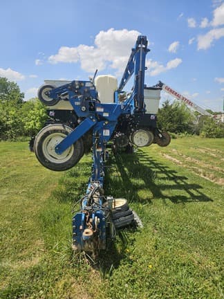 Image of Kinze 3650 equipment image 3