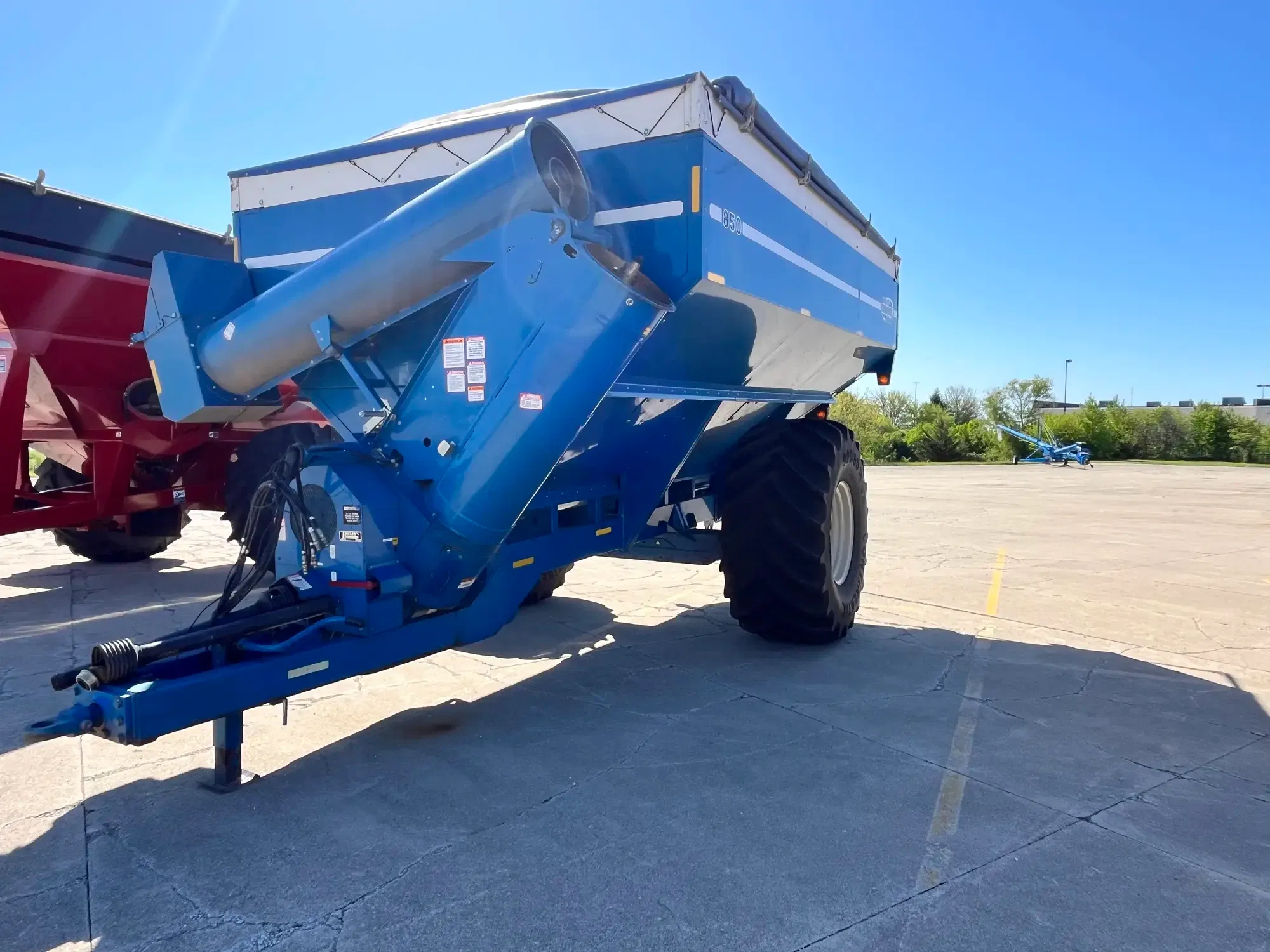 2005 Kinze 840 Equipment Image0