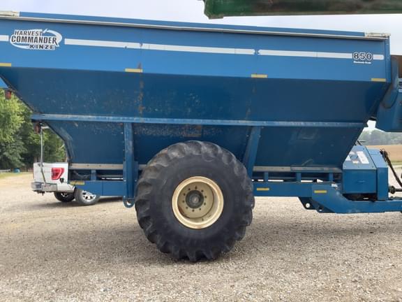 Image of Kinze 850 equipment image 2