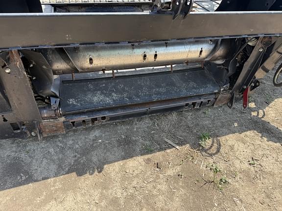 Image of MacDon 972 equipment image 4