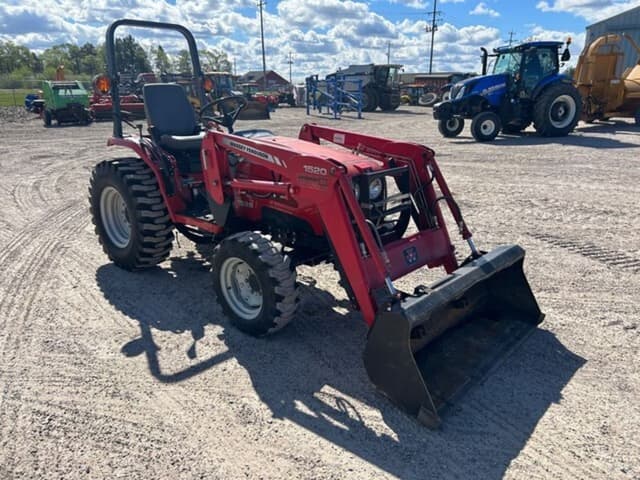 Image of Massey Ferguson 1528 equipment image 2
