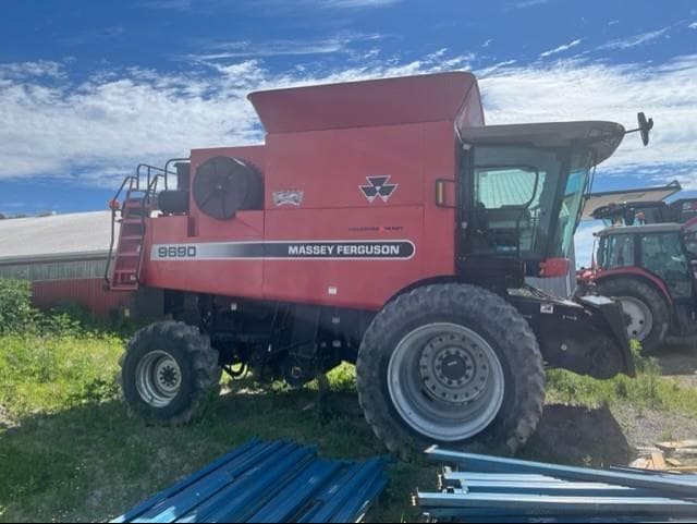 Image of Massey Ferguson 9690 Image 0