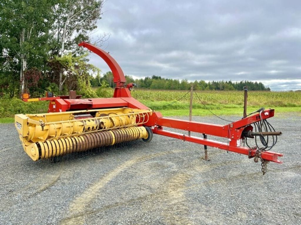 2005 New Holland FP230 Equipment Image0