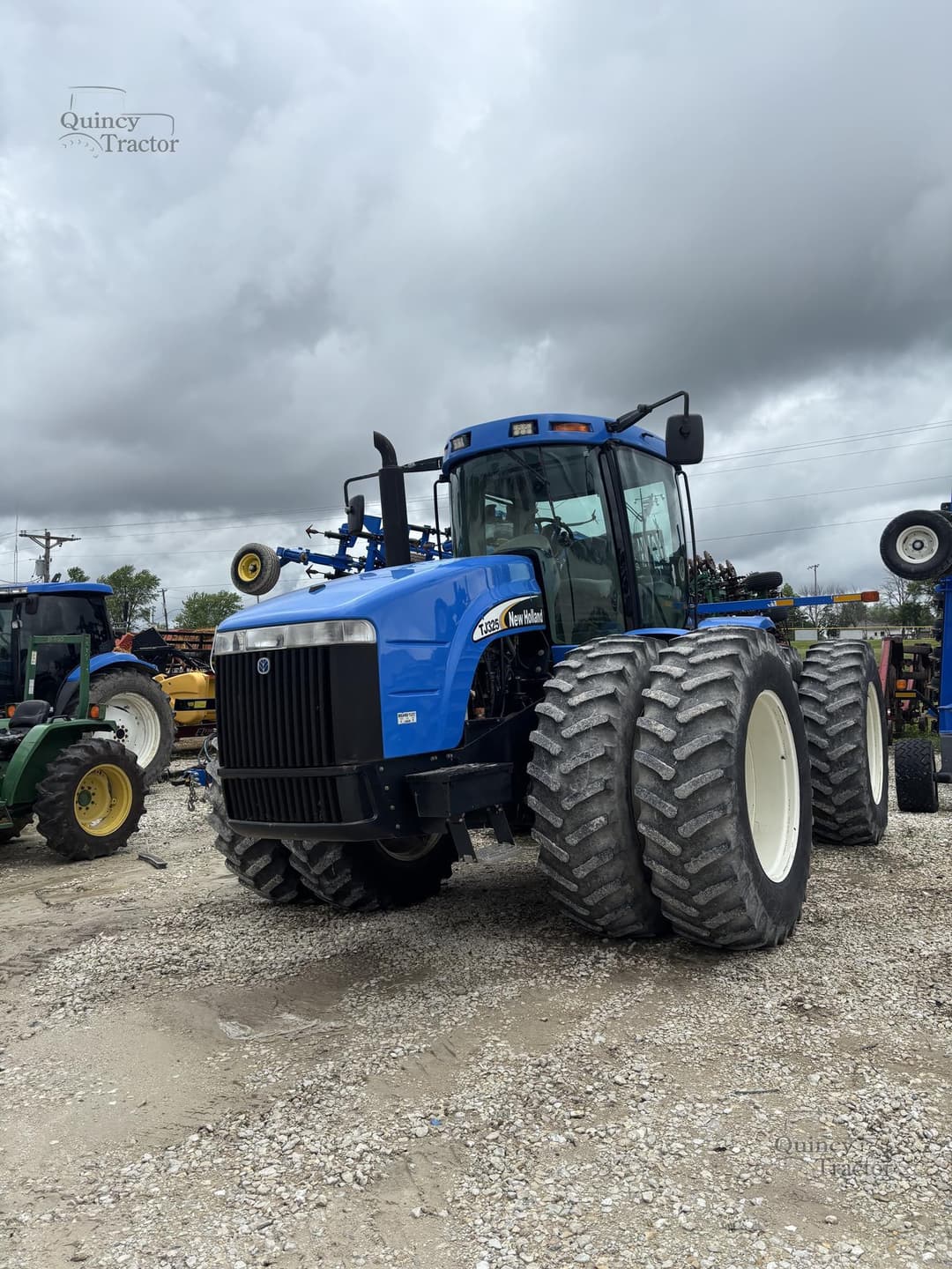 Image of New Holland TJ325 Primary image