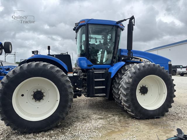 Image of New Holland TJ325 equipment image 1