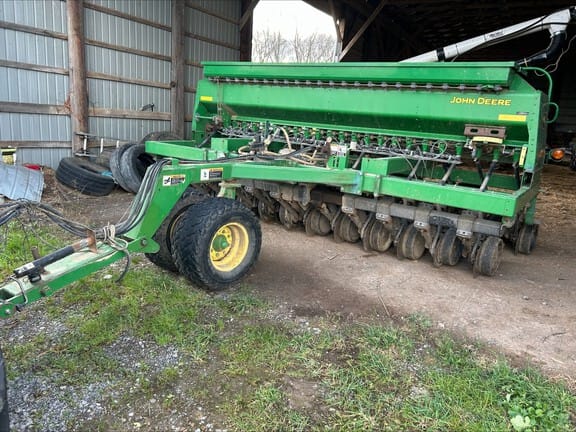 2006 John Deere 1590 Equipment Image0