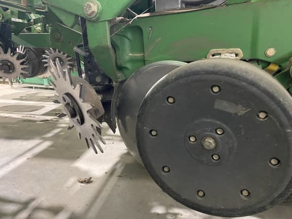 Image of John Deere 1760 equipment image 4