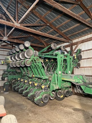 2006 John Deere 1790 Equipment Image0