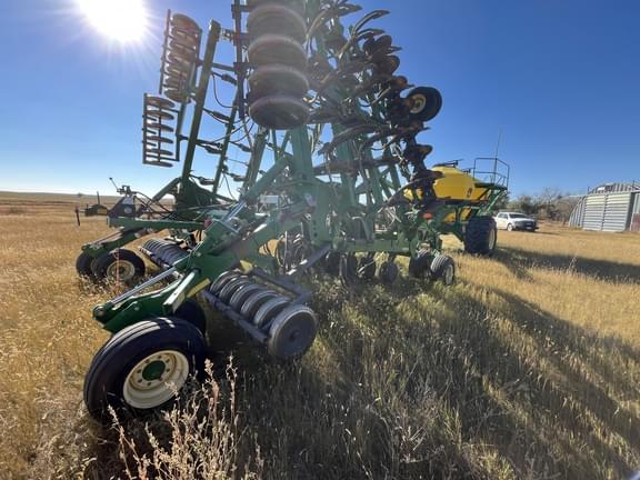 Image of John Deere 1835 equipment image 4