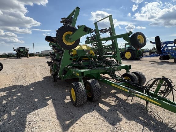 Image of John Deere 1990 Primary image