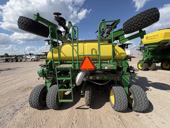 Image of John Deere 1990 equipment image 3