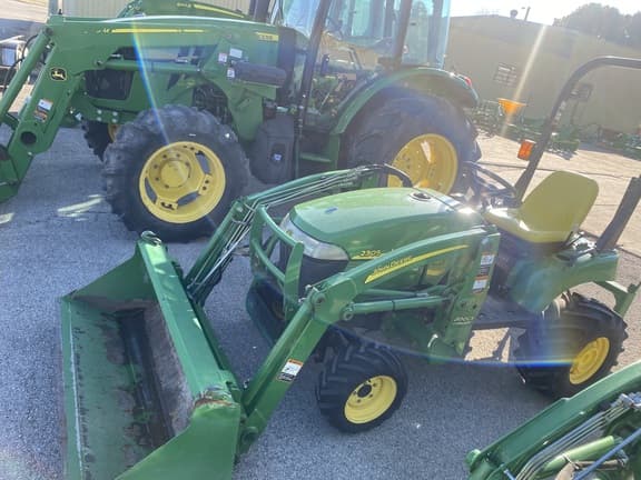 Image of John Deere 2305 equipment image 3