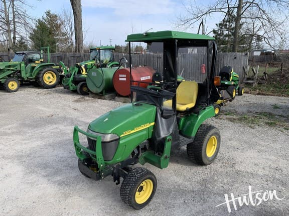 Image of John Deere 2305 equipment image 1