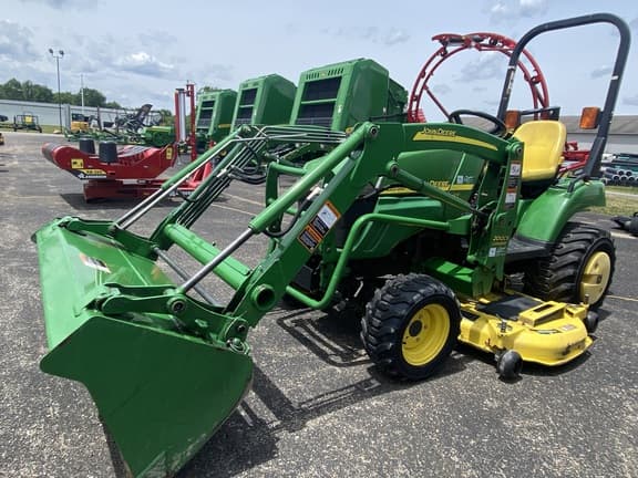 Image of John Deere 2305 equipment image 3