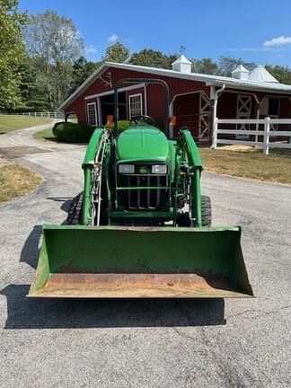 Image of John Deere 3203 equipment image 2
