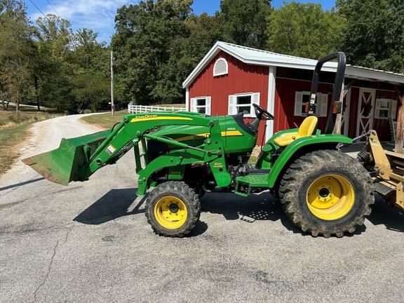 Image of John Deere 3203 equipment image 1