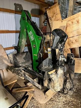 Image of John Deere 3320 equipment image 4