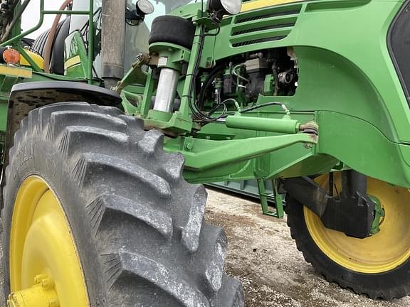 Image of John Deere 4720 equipment image 4
