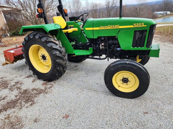 2006 John Deere 5203 Equipment Image0