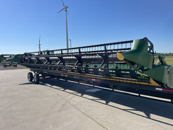 Image of John Deere 635F equipment image 1