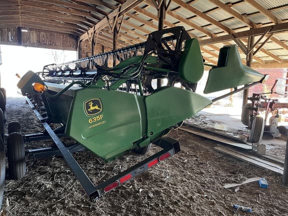 Image of John Deere 635F equipment image 3