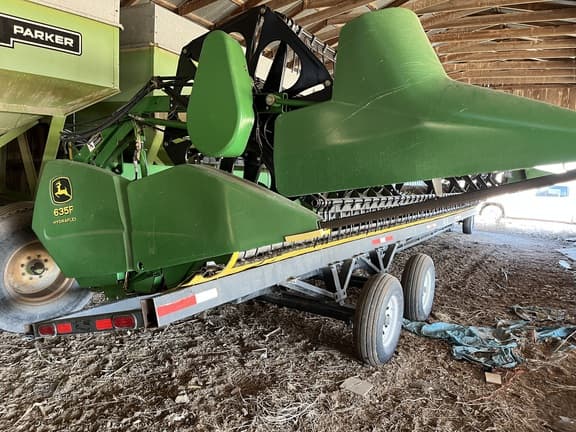 Image of John Deere 635F equipment image 4