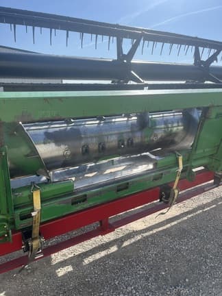 Image of John Deere 635F equipment image 1