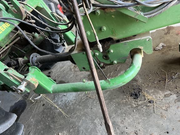 Image of John Deere 735 equipment image 4