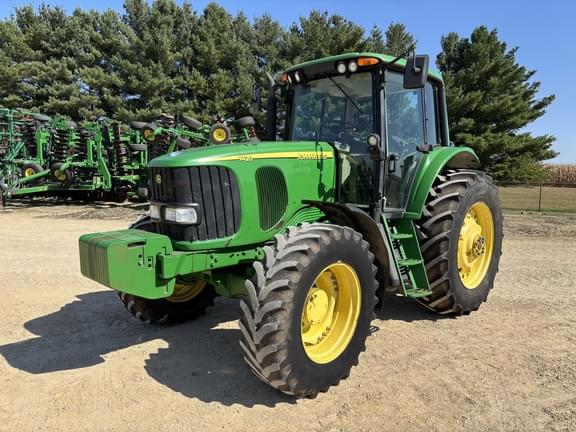 Image of John Deere 7420 Primary image