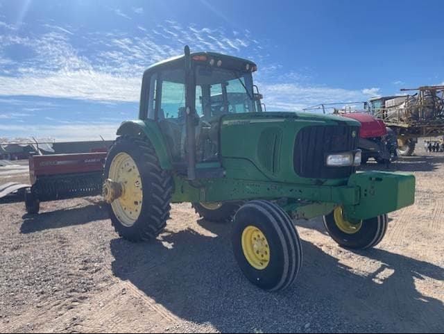 Image of John Deere 7420 equipment image 1