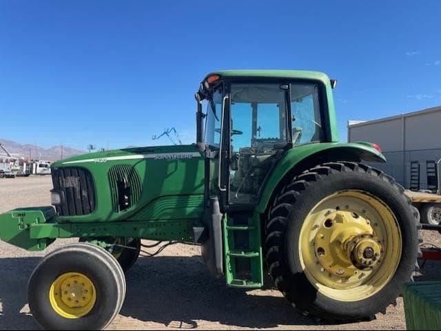 Image of John Deere 7420 equipment image 2