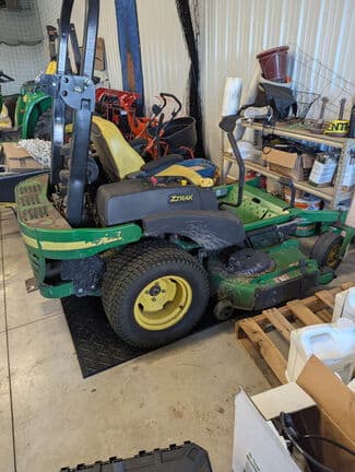 Image of John Deere 757 Image 0