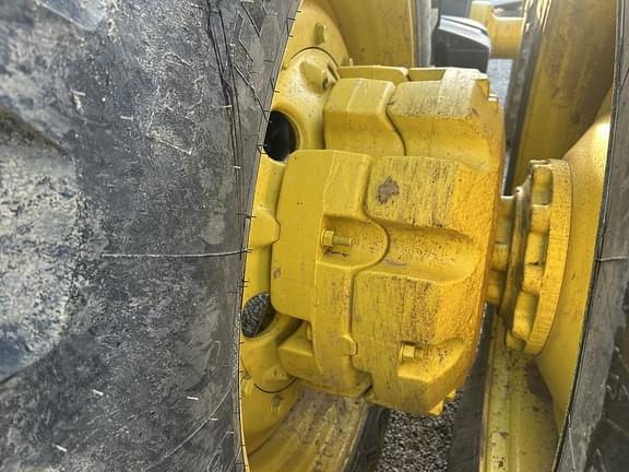 Image of John Deere 8130 equipment image 3