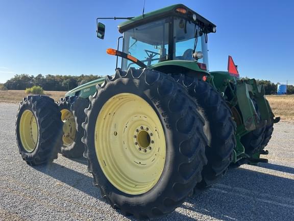 Image of John Deere 8530 equipment image 2