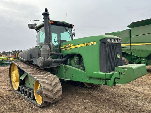 Image of John Deere 9520T equipment image 3