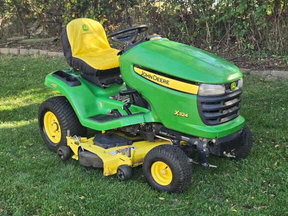 Image of John Deere X324 equipment image 2