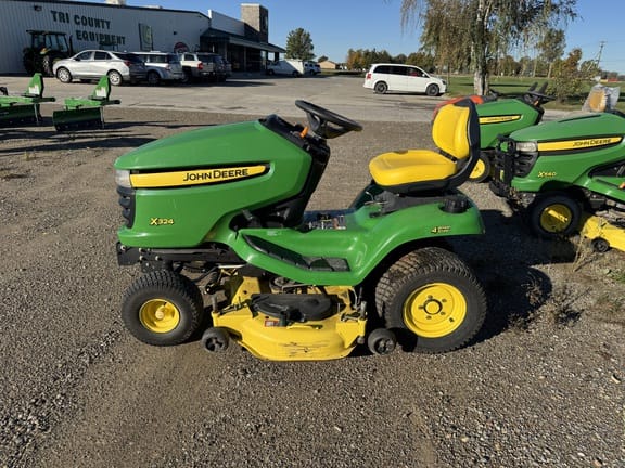 2006 John Deere X324 Equipment Image0