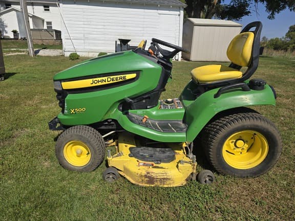 Image of John Deere X500 equipment image 3