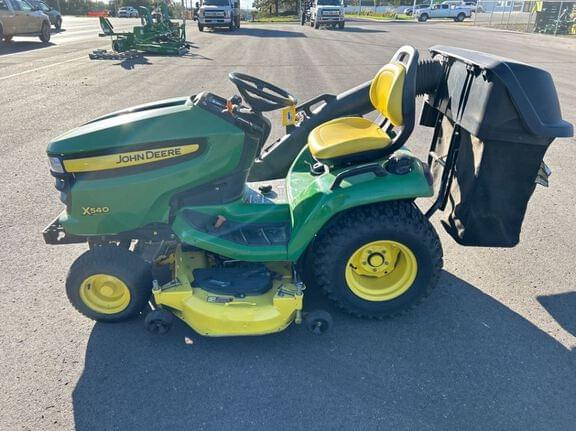 Image of John Deere X540 equipment image 1