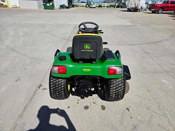 Image of John Deere X700 equipment image 2