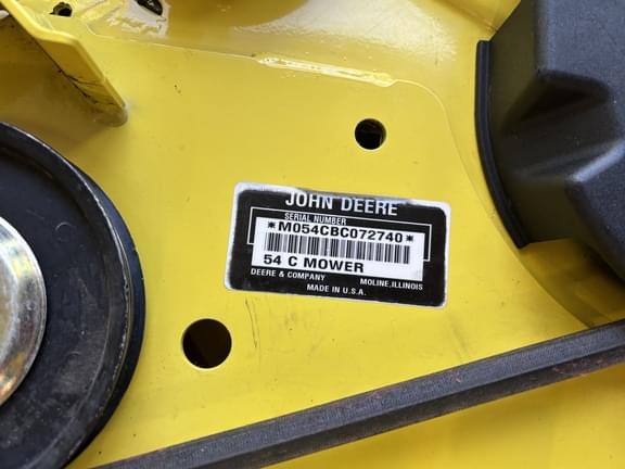 Image of John Deere X720 equipment image 2