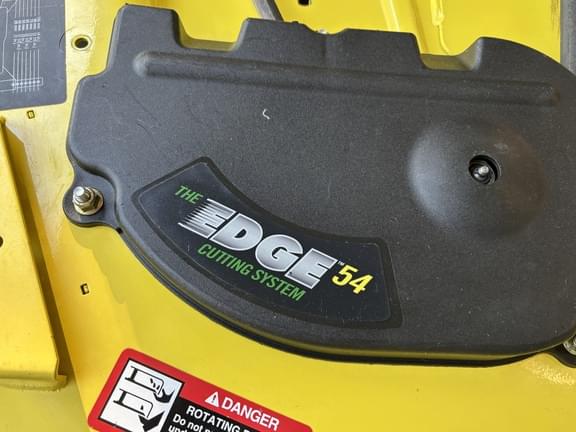 Image of John Deere X720 equipment image 4