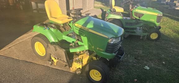 Image of John Deere X740 equipment image 1