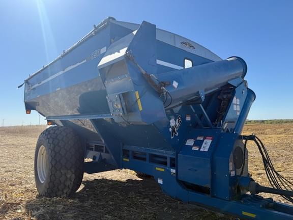 Image of Kinze 850 equipment image 2