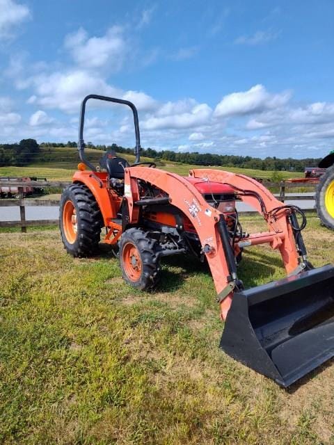 2006 Kioti DK35 Equipment Image0