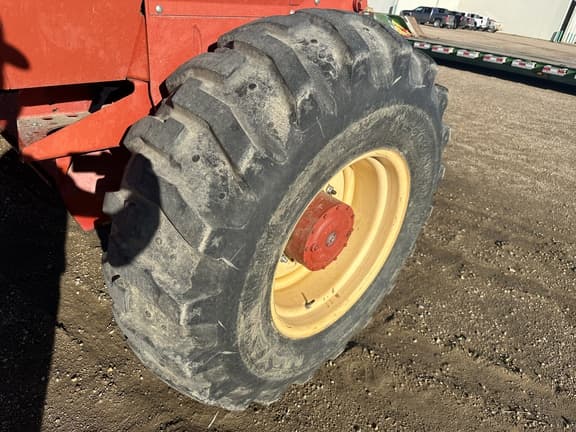 Image of New Holland HW325 equipment image 4